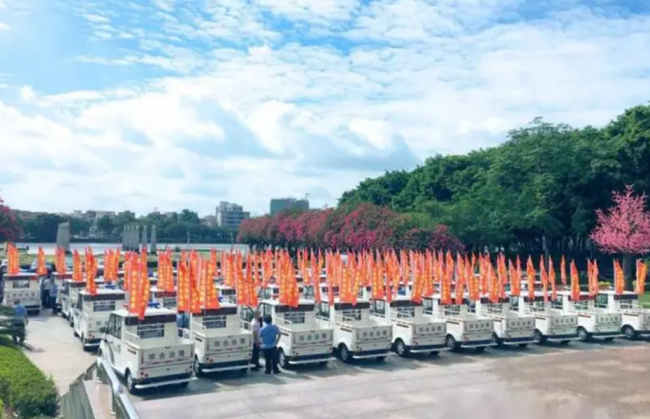 42輛！佛山里水鎮(zhèn)開上五菱巡邏車，全副武裝太酷啦